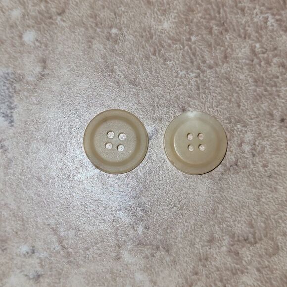 Gucci Buttons Tan Set Of 2 Round Circle 4-Hole Engraved With 'GUCCI' 9/16" - Picture 2 of 3